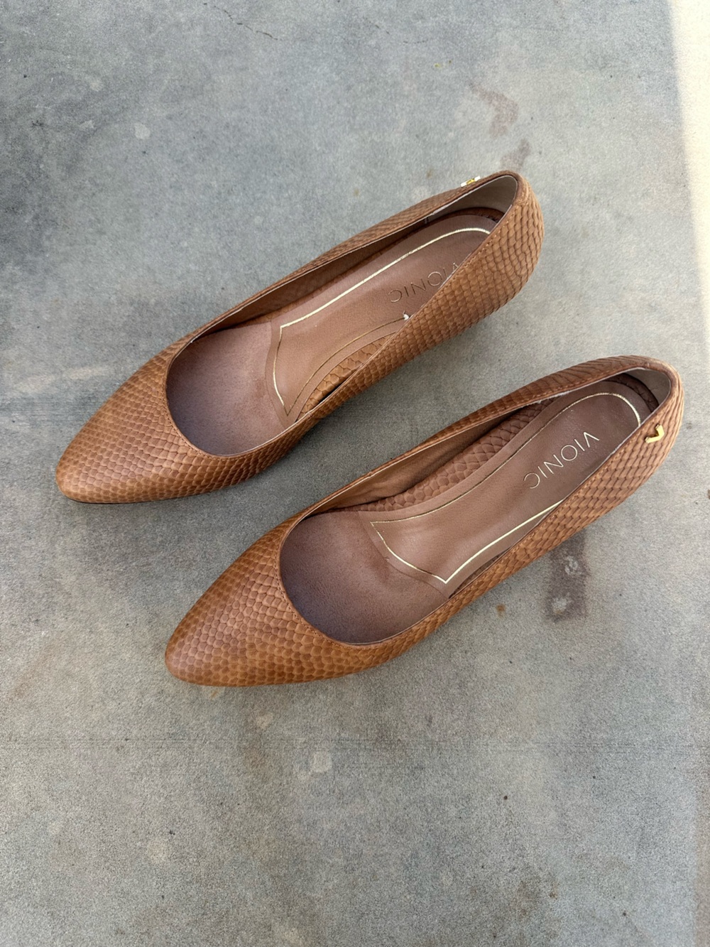 Vionic Madison Mia Snakeskin Embossed Leather Pump Heels Camel/Tan Size 7 NEW - Picture 2 of 10